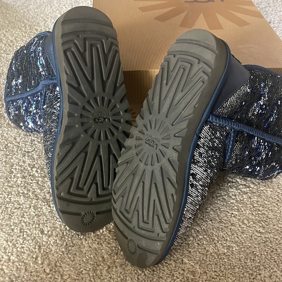 UGG Classic Short Navy Blue Sparkles Sequin Sheepskin Boots( - Picture 4 of 6